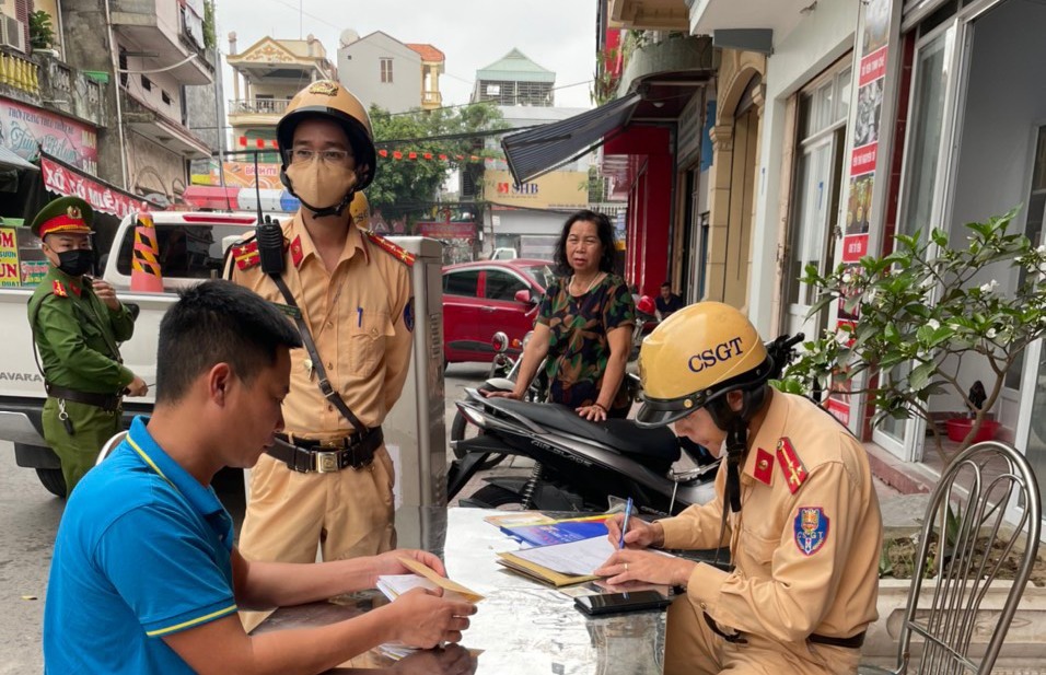 Công an quận Kiến An: Xử lý nghiêm 419 trường hợp vi phạm trật tự an toàn giao thông